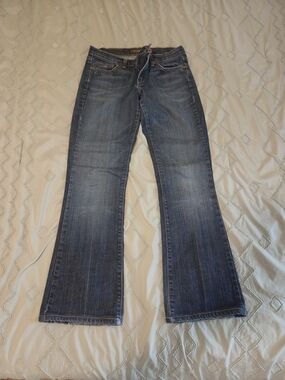 Mid-Wash Flared Women's Jeans - Flare & Wide Leg